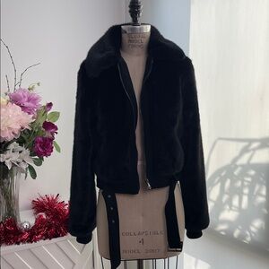 NWT Black Faux Fur Shearling Crop Jacket Collar Removable Suede Belt
